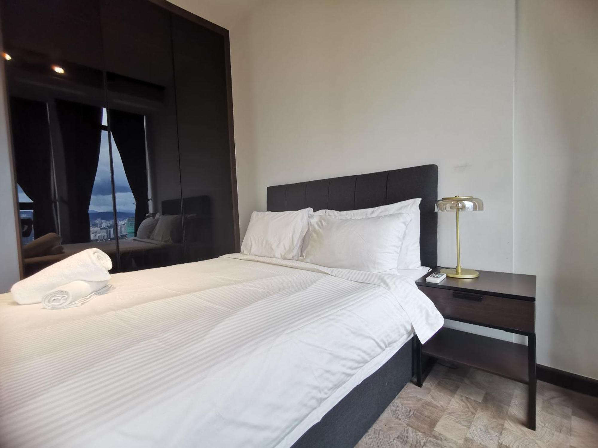 Expressionz Professional Suites By Aurora Summer Suites Kuala Lumpur Room photo